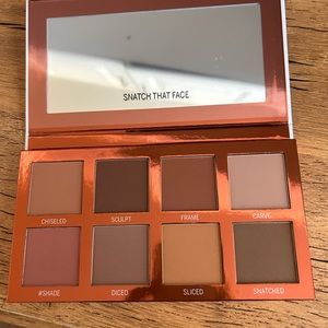 An 8-Color Contour Palette